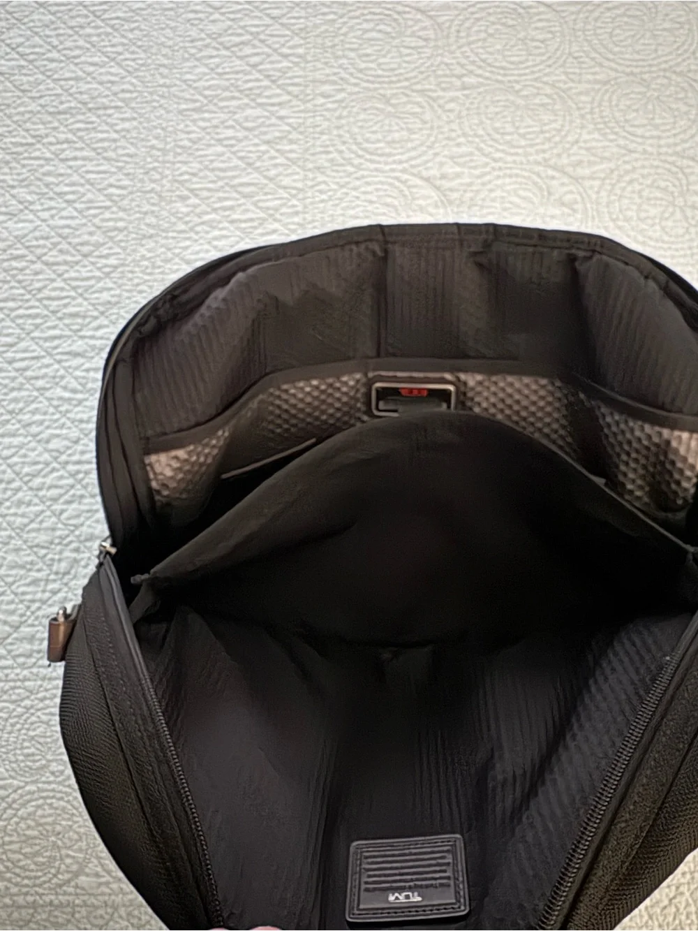 Tumi alpha bravo